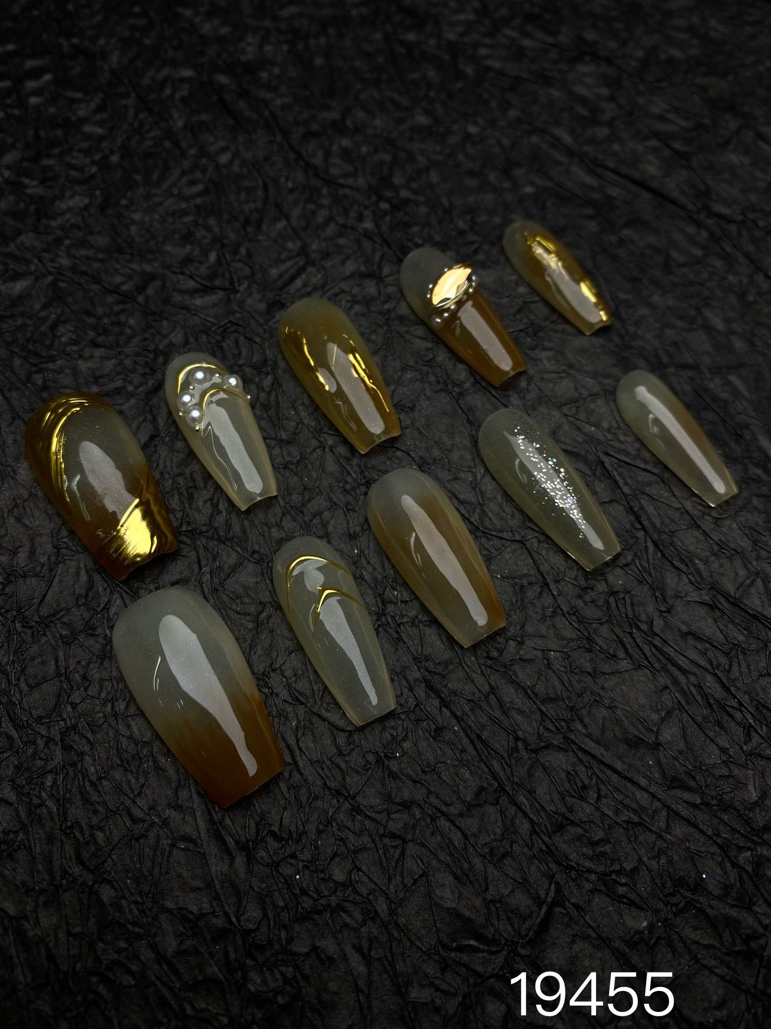 Clear/ Golden amber