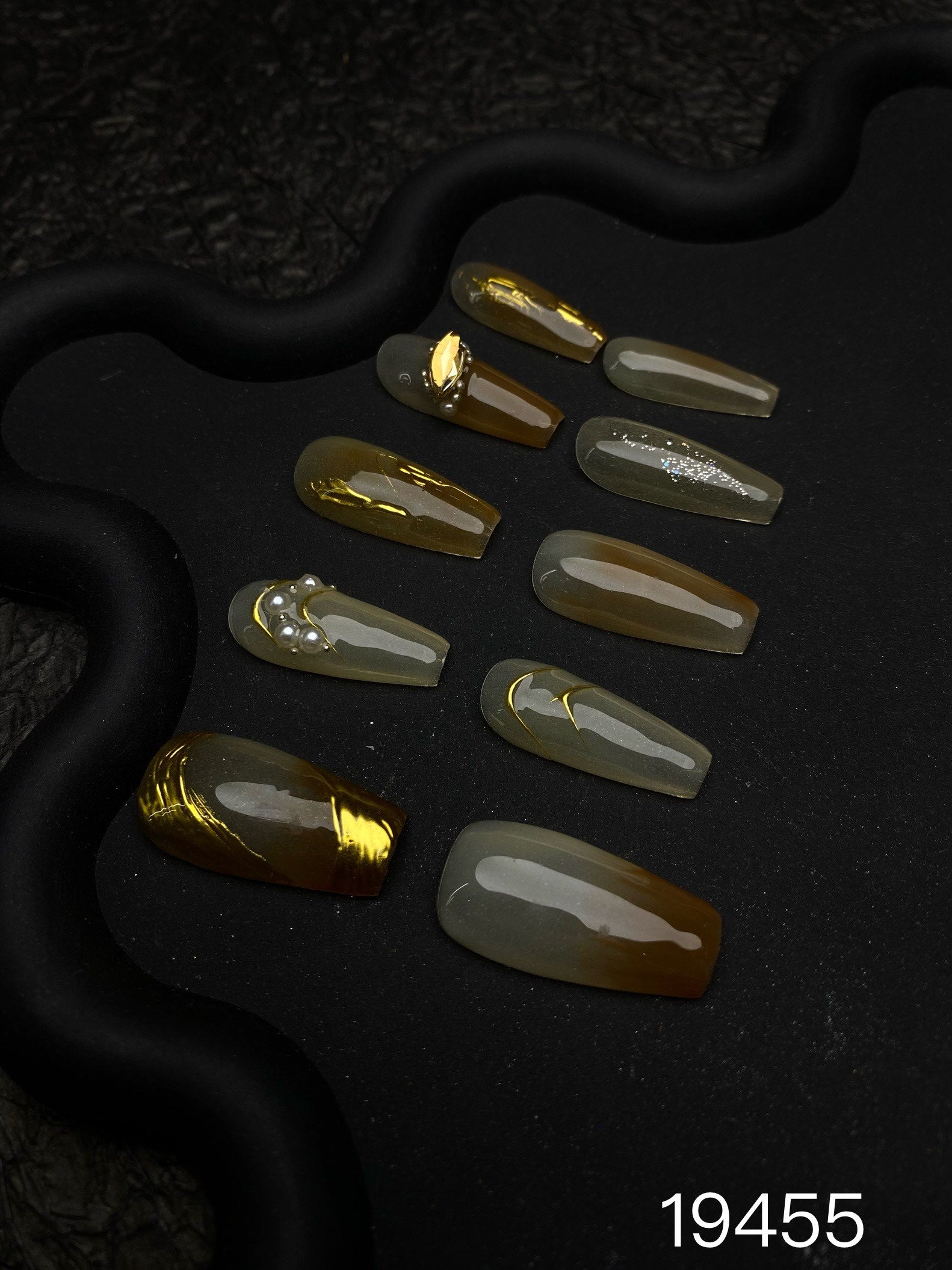 Clear/ Golden amber