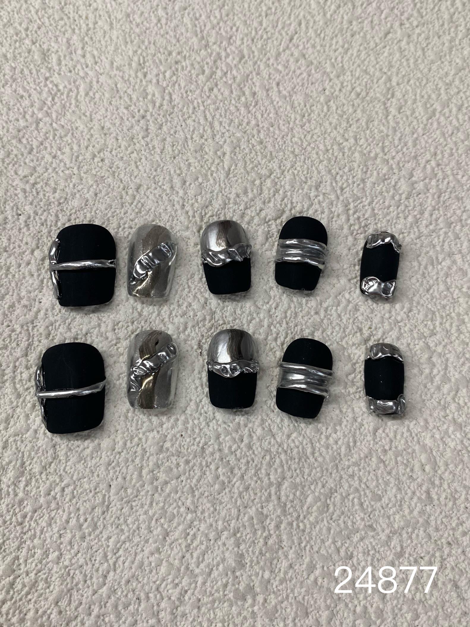 Short/ Black & silver
