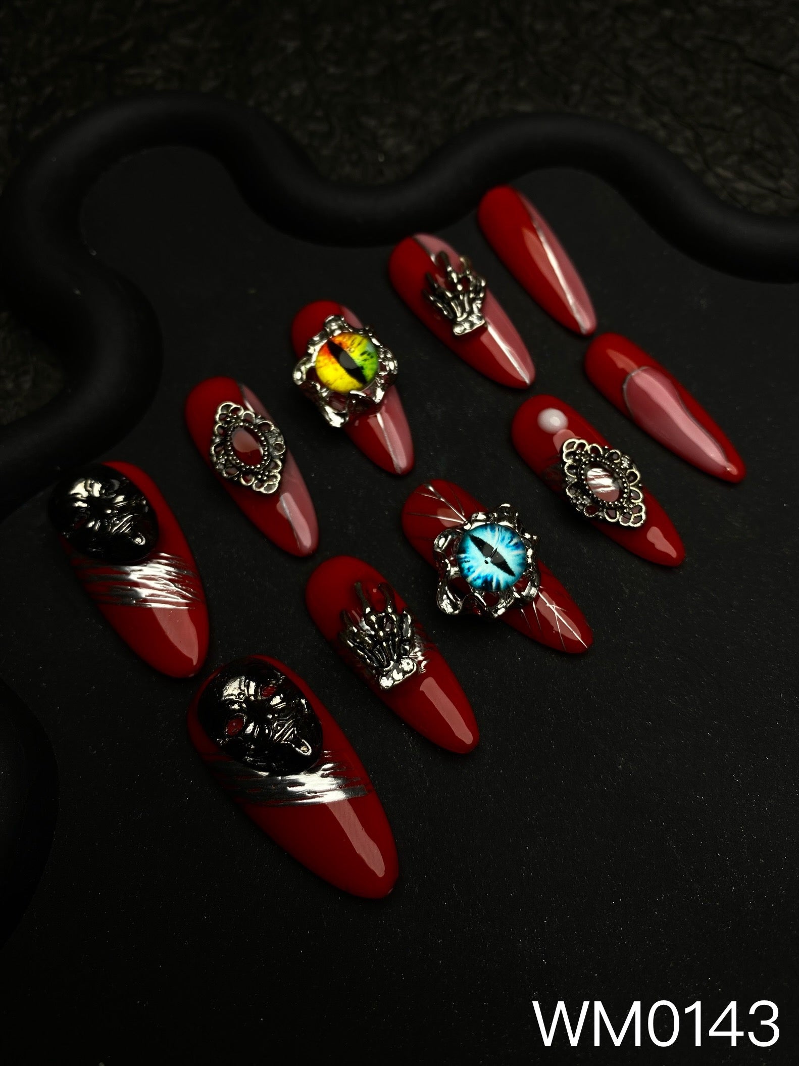 Luxury/ Eyes of dead