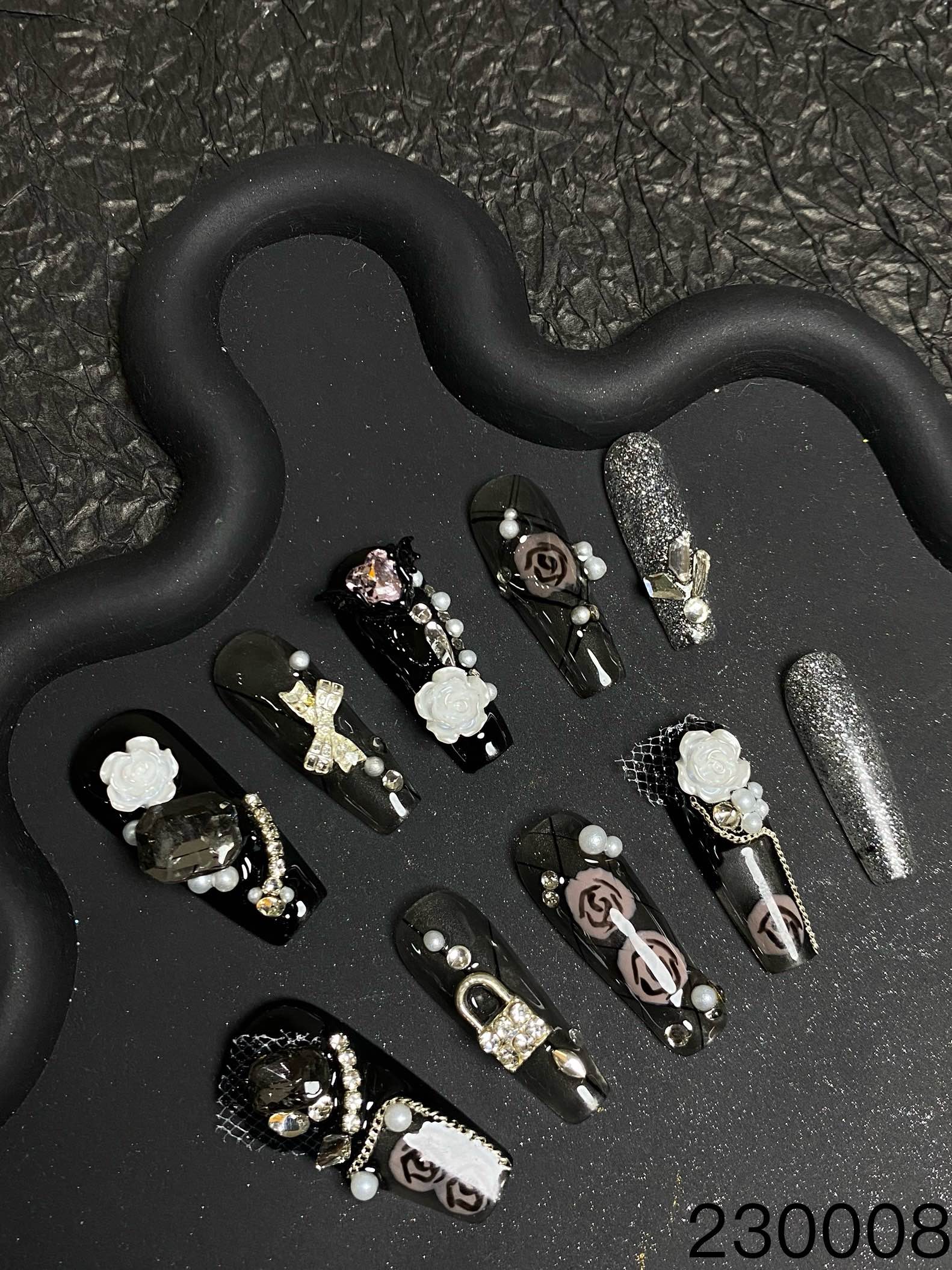 Luxury/ Black rossie