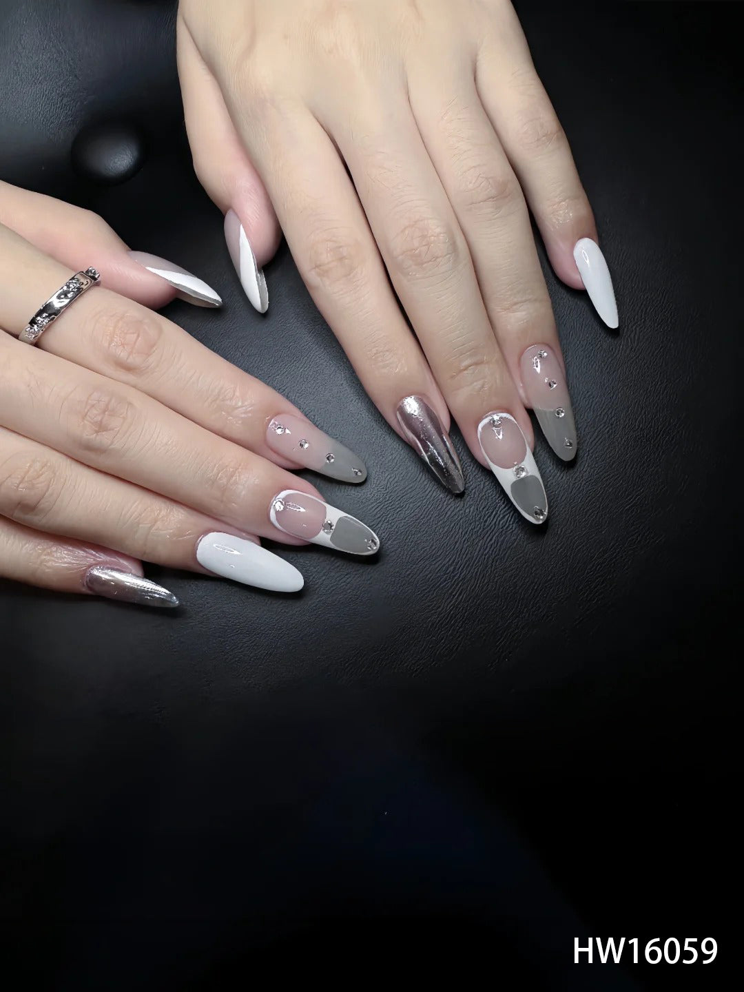 White crystal HW16059