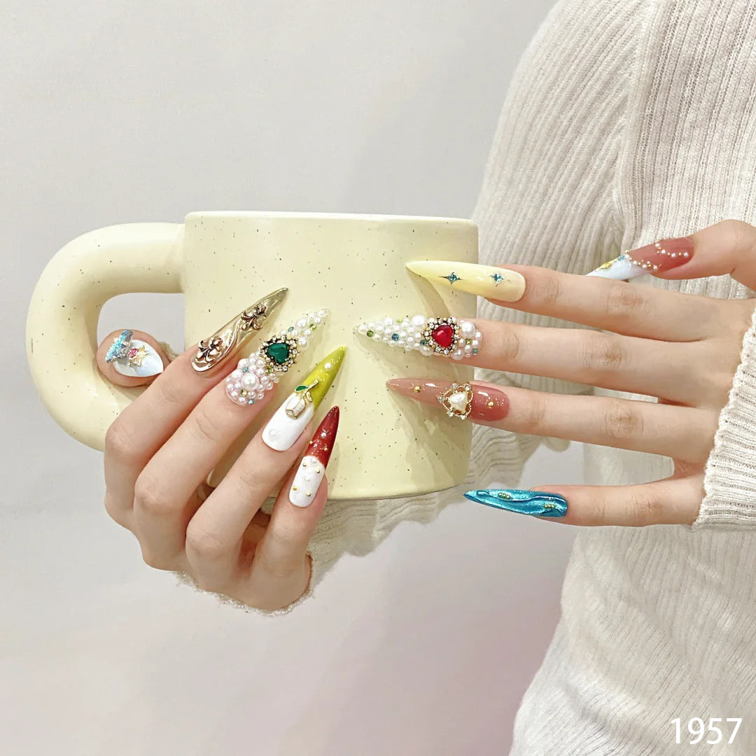 The Ultimate Guide to Choosing Between Wearable Nails and Traditional Nail Art
