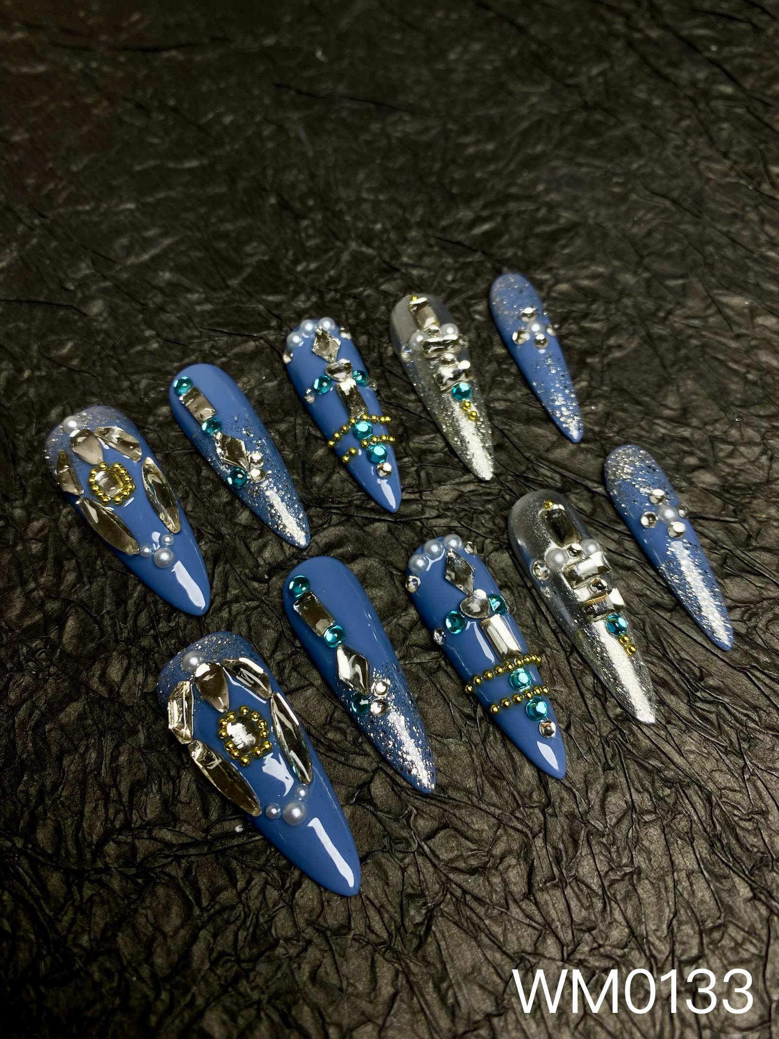 Crystals in blue WM0133