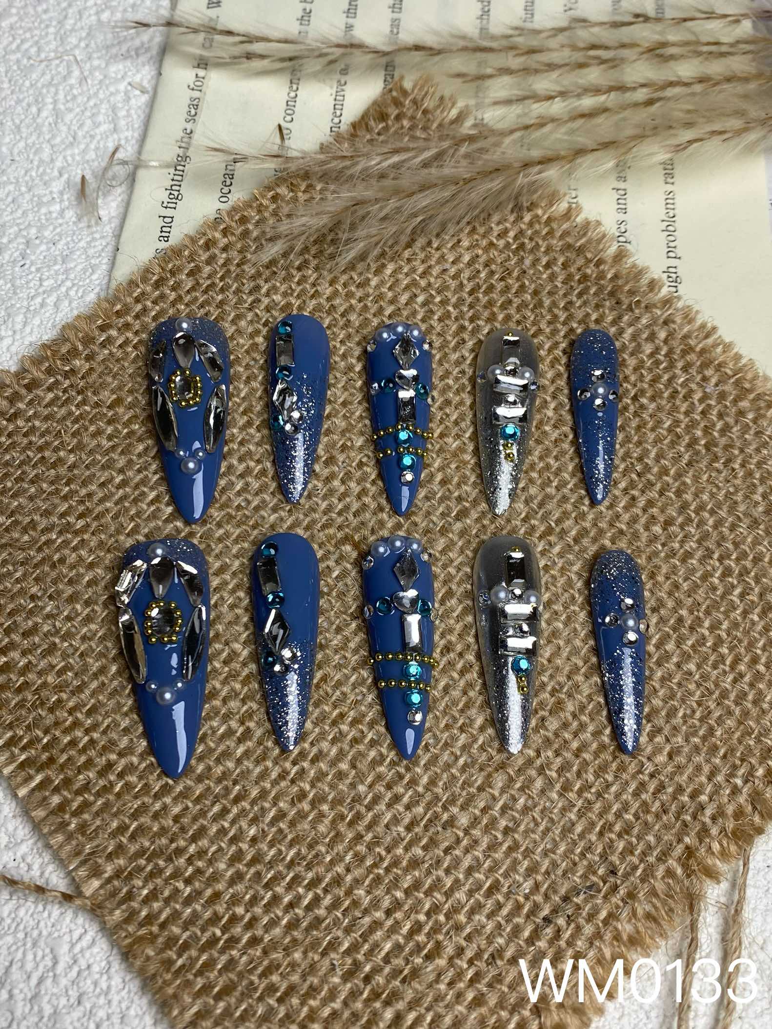 Crystals in blue WM0133