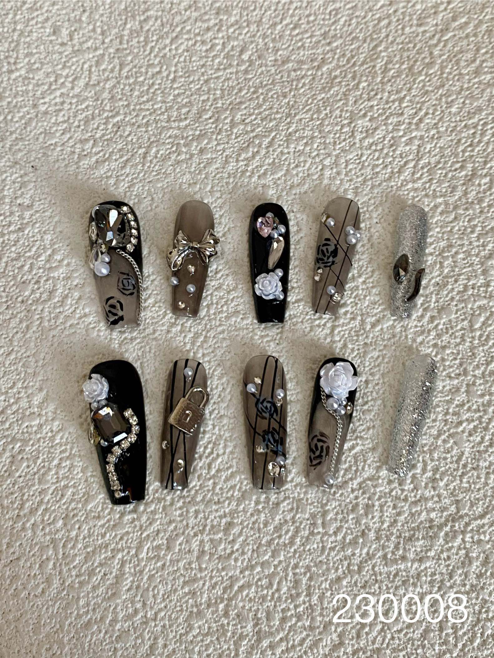 Luxury/ Black rossie