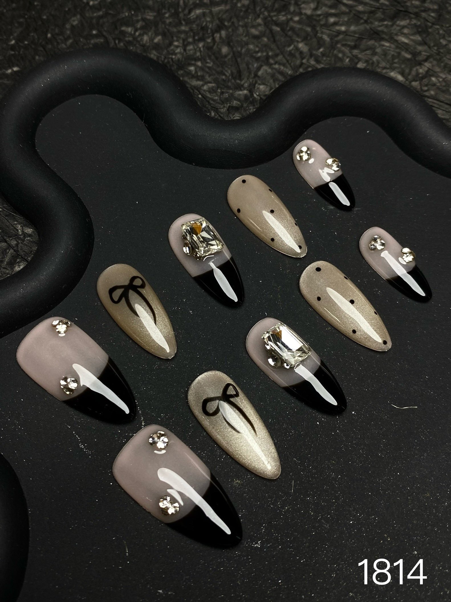 Pearl Noir