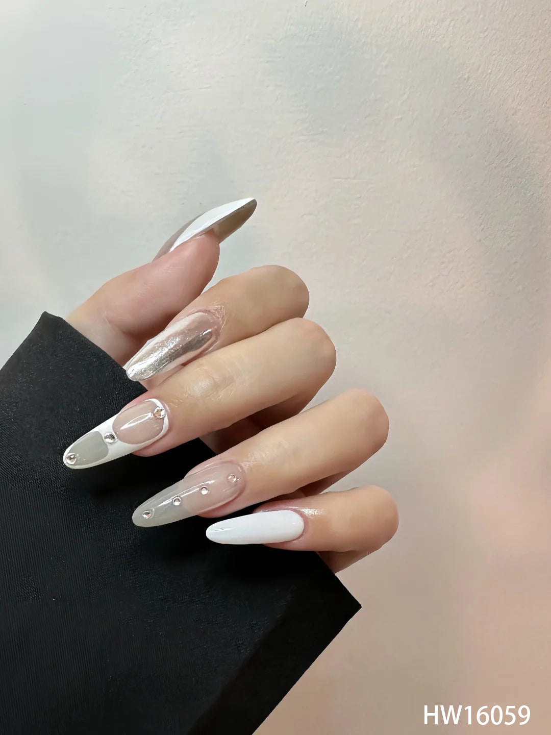 White crystal HW16059