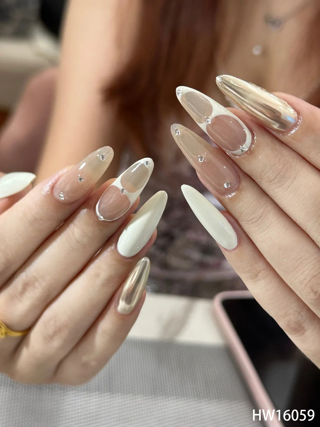 White crystal HW16059
