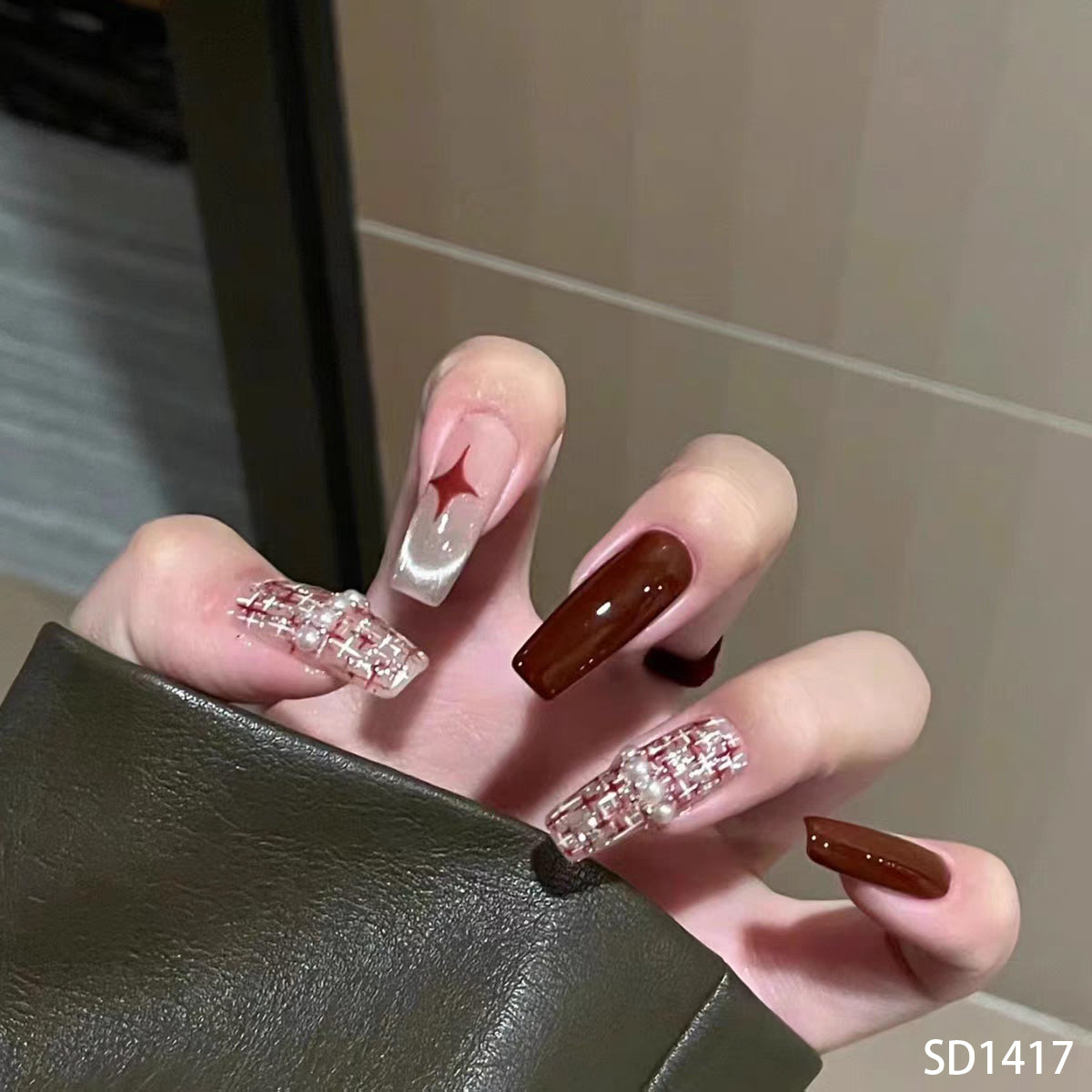 Crimson Luxe Nails SD1417