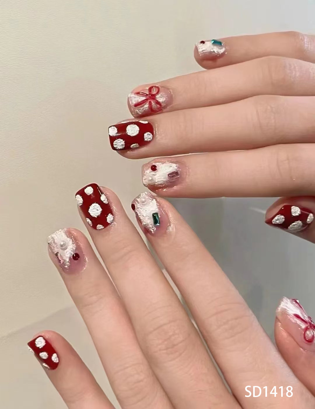 Crimson Dots Nails SD1418