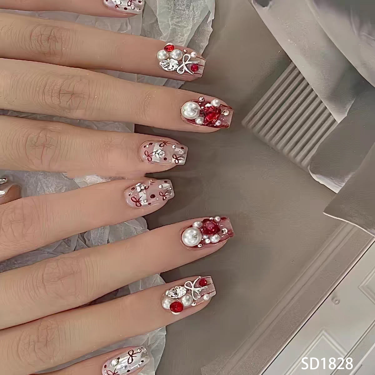 Glimmered Gift Nails SD1828